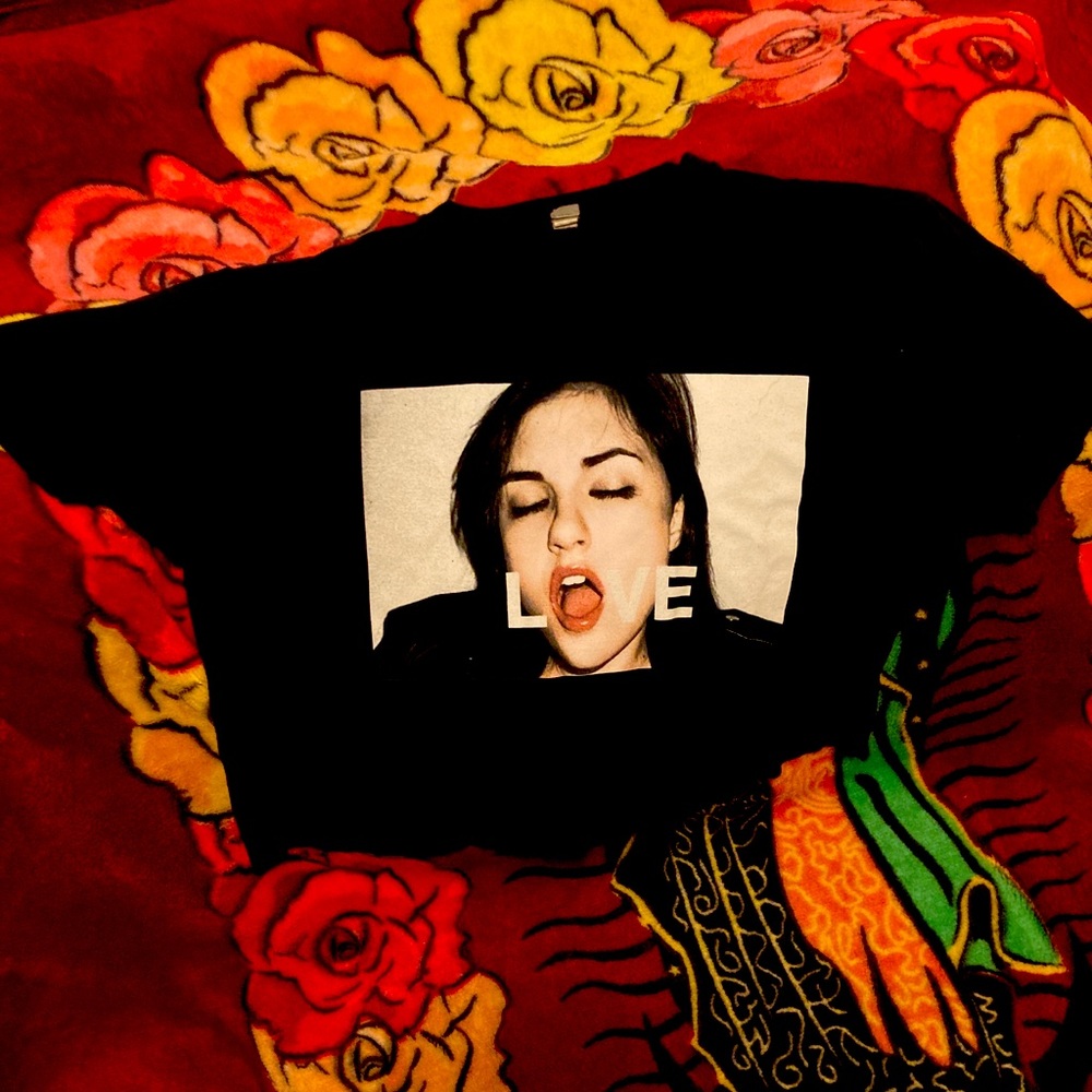 Sasha Grey love cropped t-shirt 🖤 • small